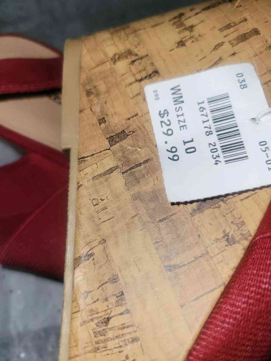 CANDY APPLE RED WEDGES