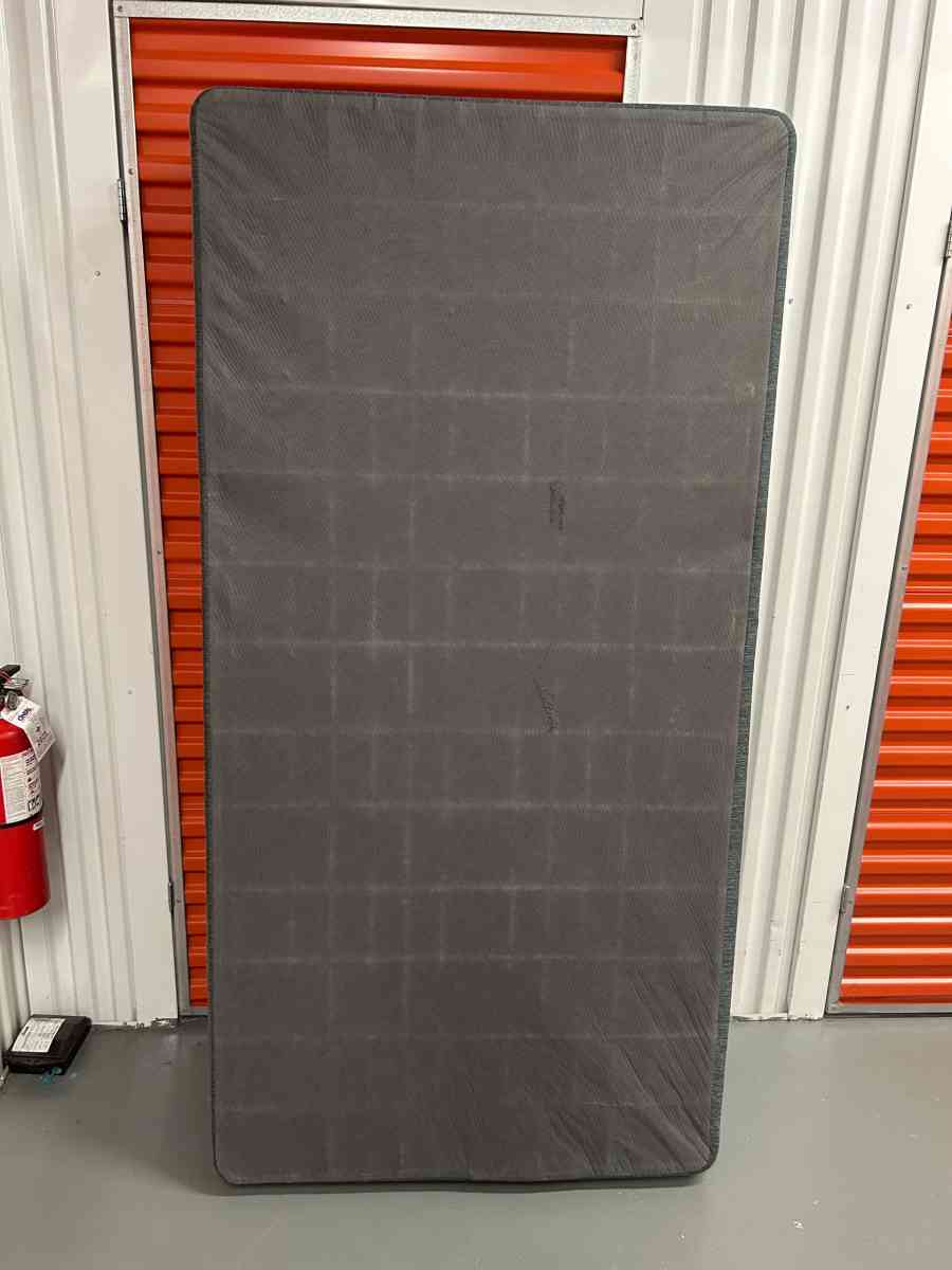 TWIN  size mattress boxspring and mattress set - Rochelle Park, New Jersey - FleaMarketBay