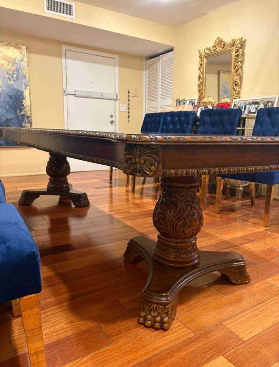 Wood Dining Room Table - Los Angeles, California - FleaMarketBay