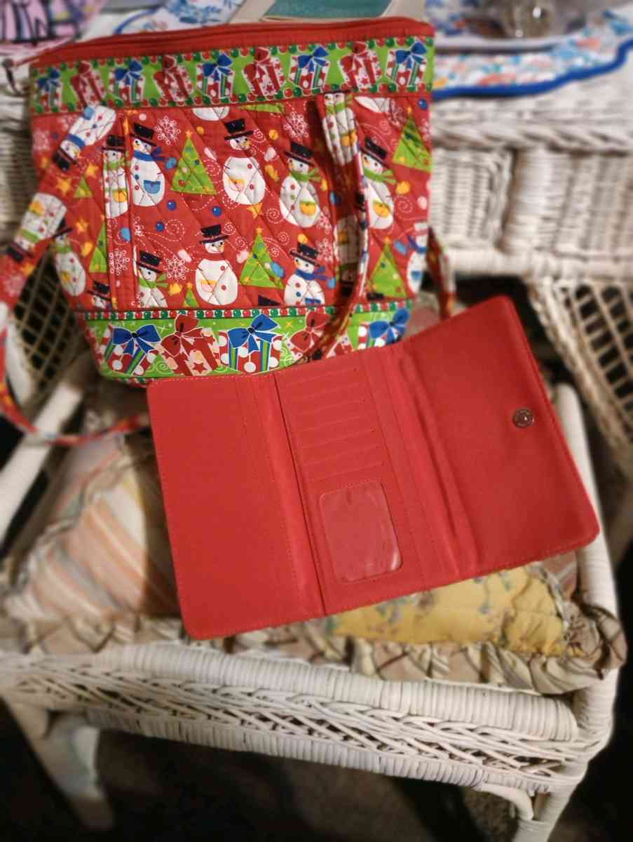 Fun holiday purse with matching wallet