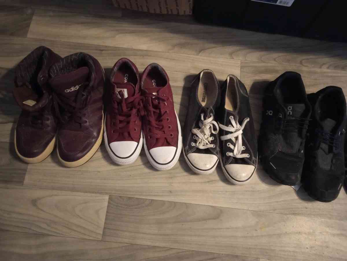 12 pairs of womens shoes sizez 8 to 9 - Magnolia, Texas - FleaMarketBay