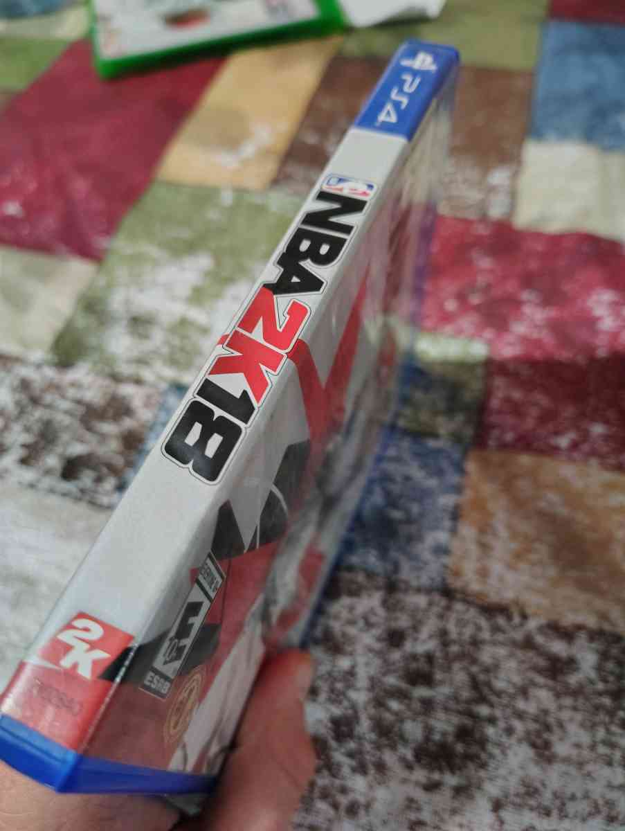 NBA 2k18 PS4 Disk looks brand new