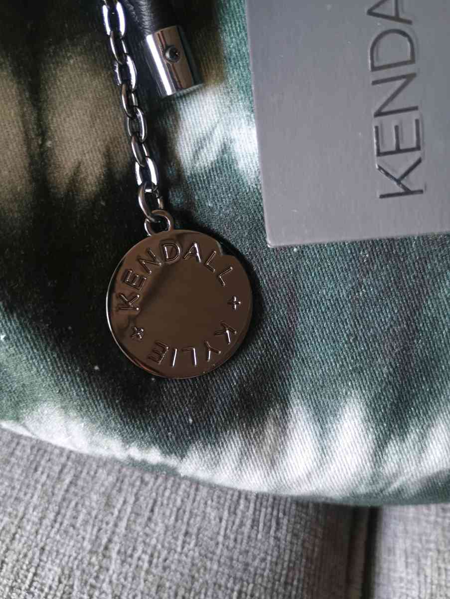 KENDALL  KYLIE Tote Bag with Chain Accent