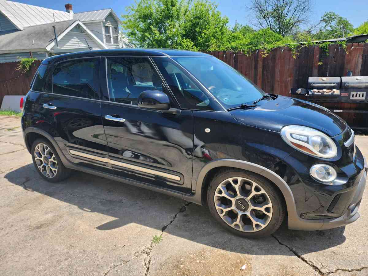 2014 fiat 500l - San Antonio, Texas - FleaMarketBay