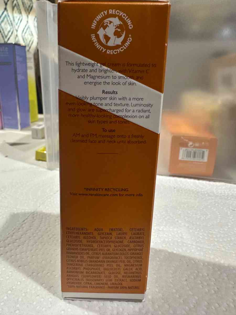 REN Clean Skincare Glow Daily Vitamin C Gel Cream