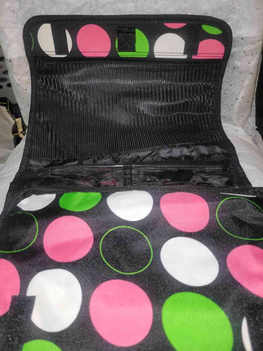 Cosmetics Bag and Fushia shoe