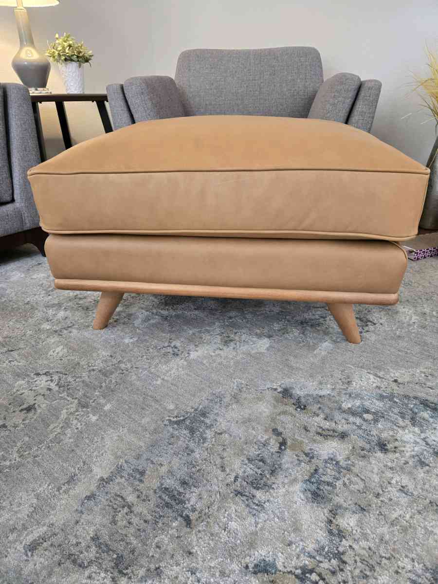 Timber Charme Tan Ottomam - Wilsonville, Oregon - FleaMarketBay