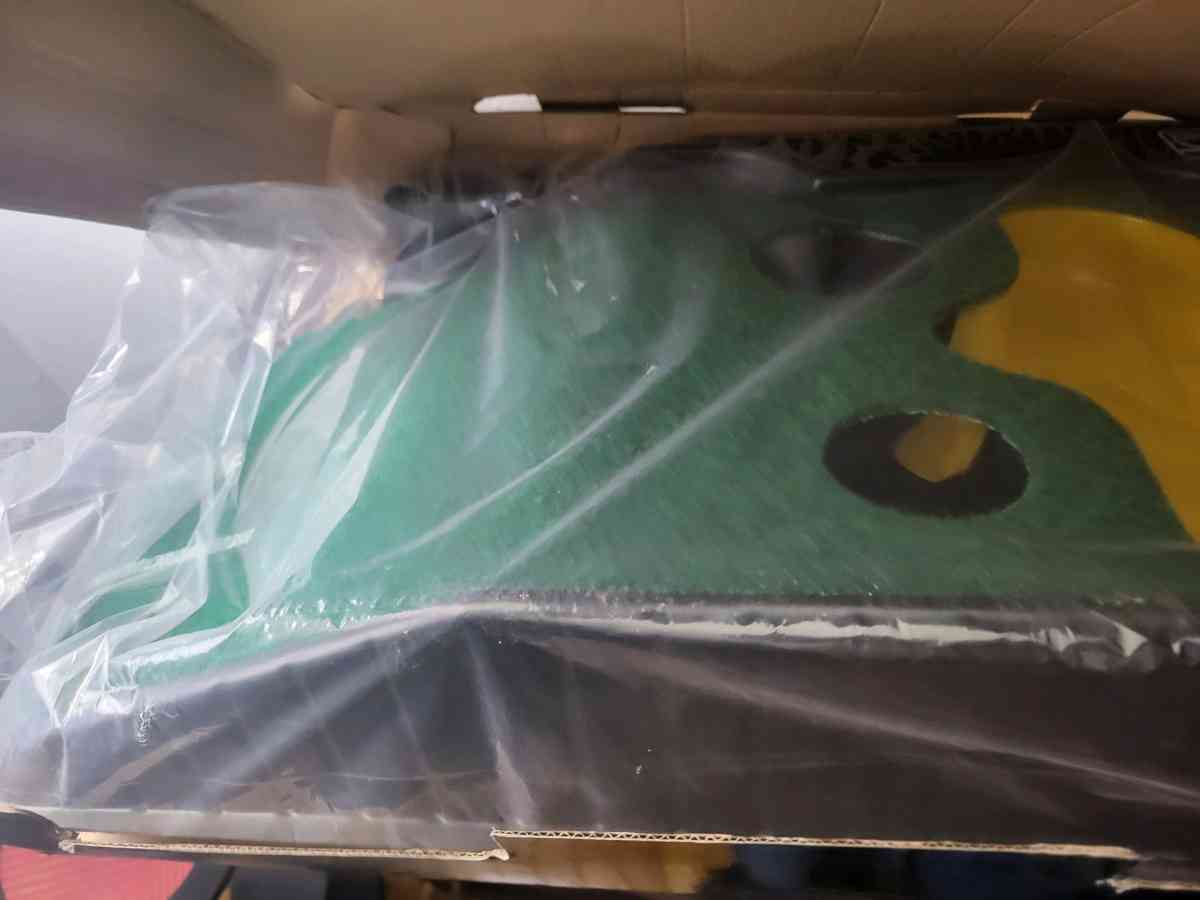 New Open Box 9FT PGA Putting System - Irvington, New Jersey - FleaMarketBay