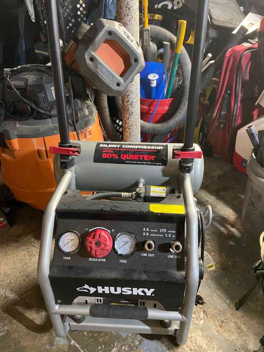 Husky45 Gal 175 PSI Portable Electric OilFree Quiet Twin Sta