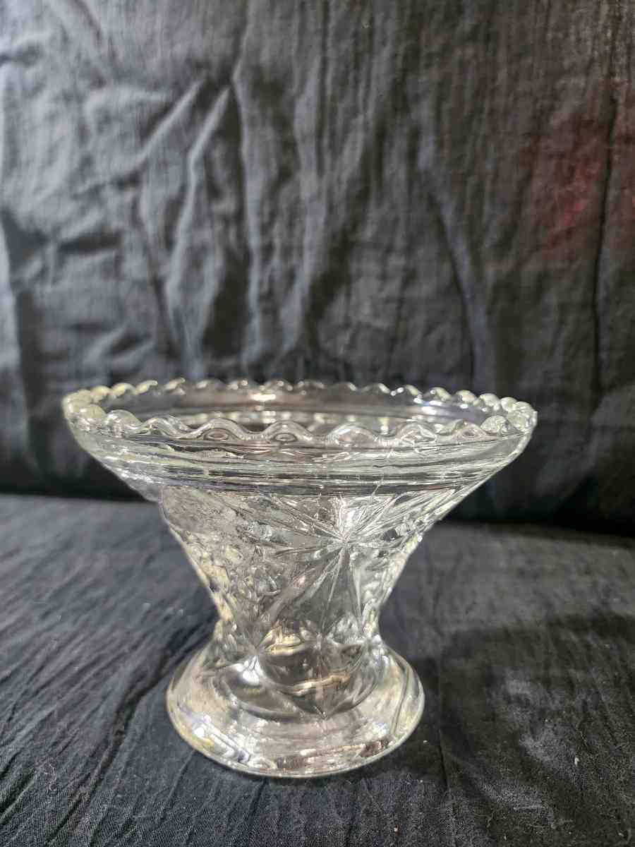Vintage pedestal bowl