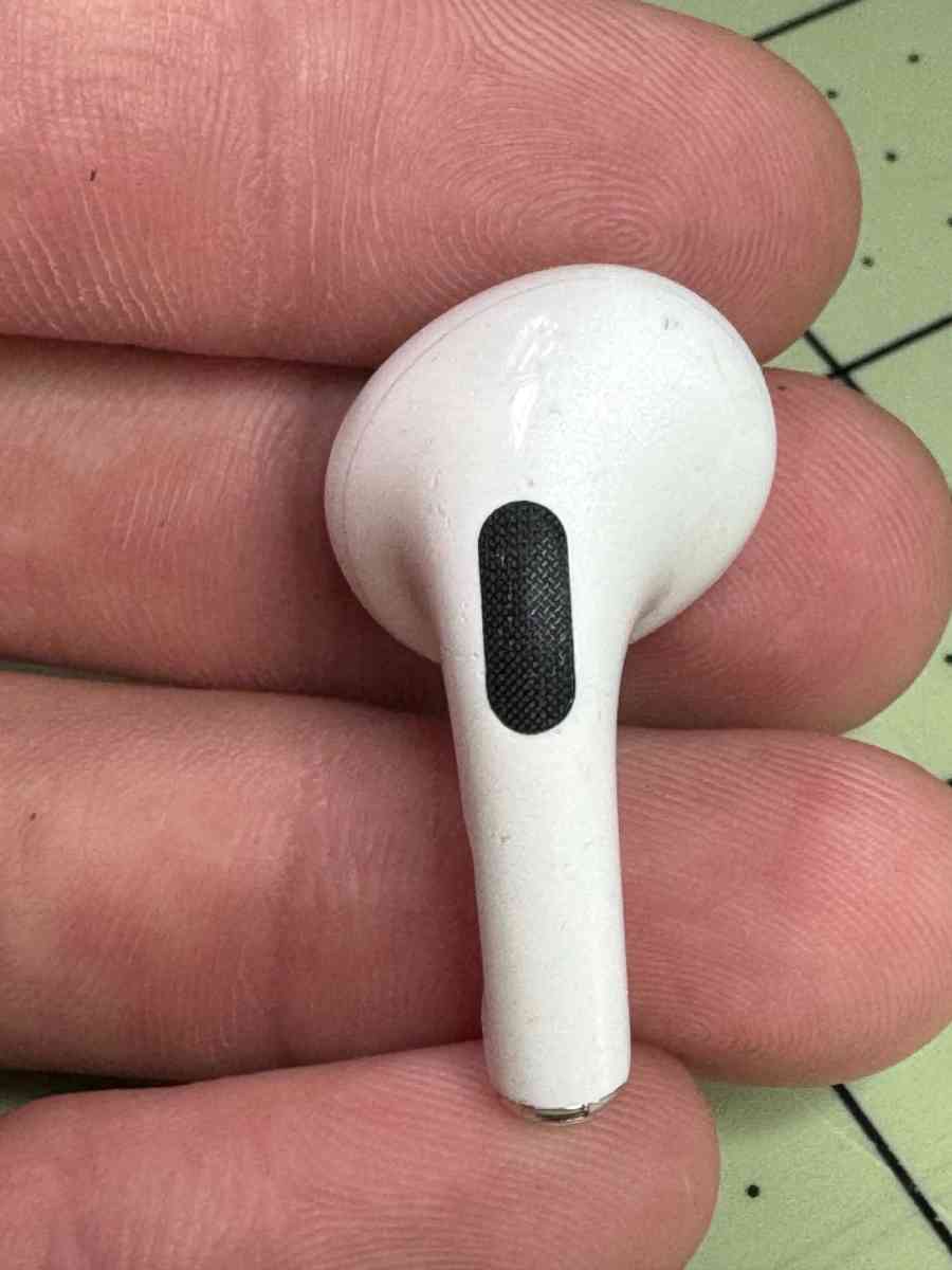 Apple AirPods Pro 1st Gen Replacement ONLY Left Earbud A2084