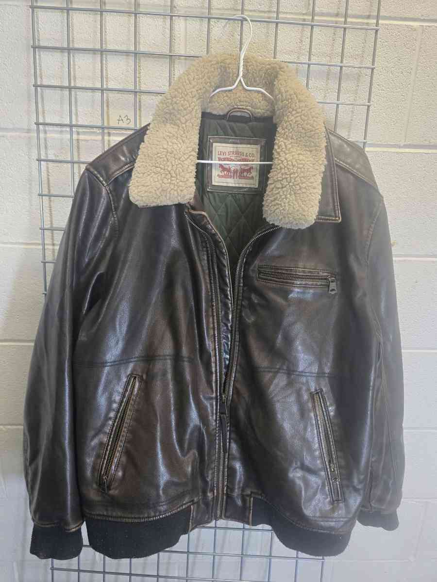 levi JACKET color brown