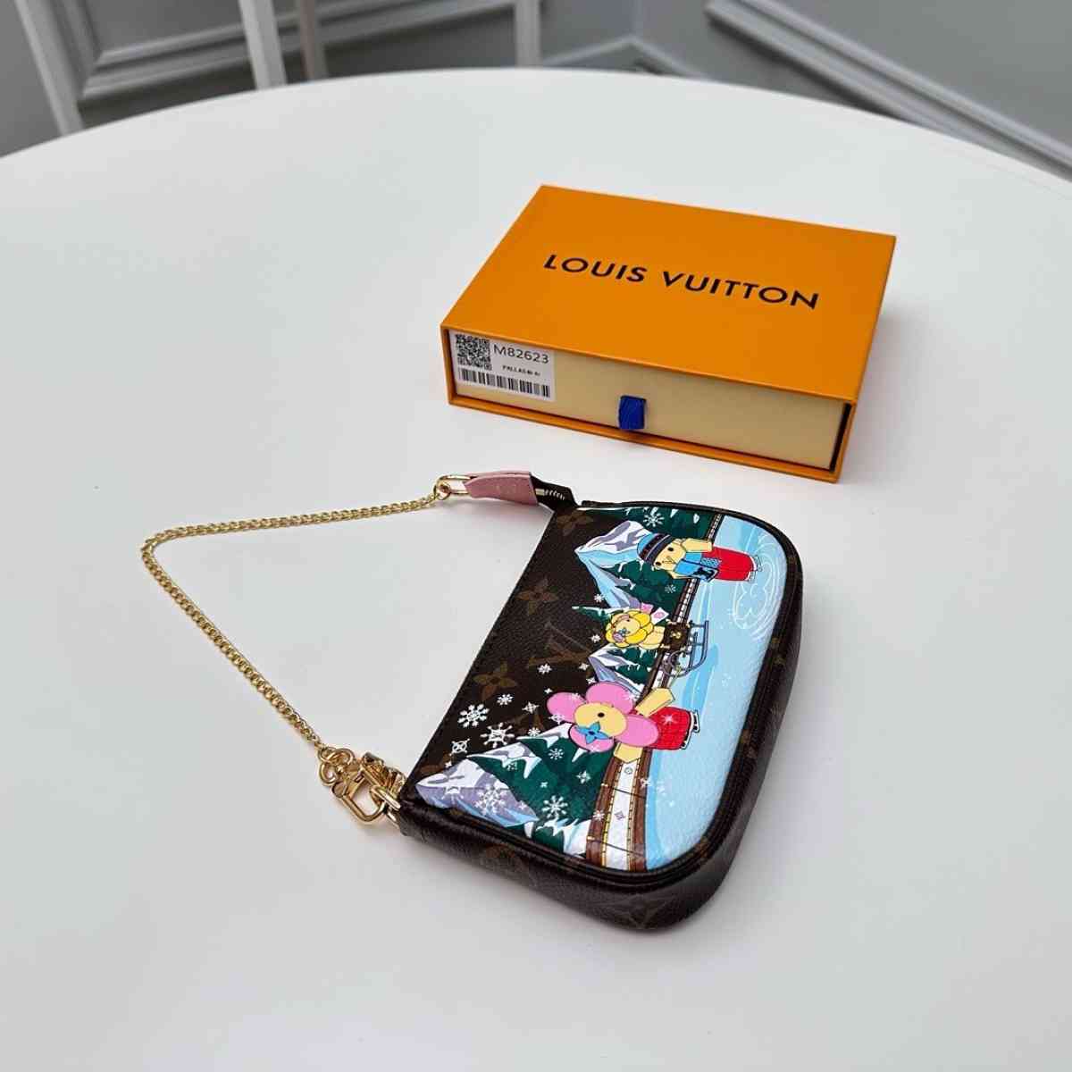 LOUIS VUITTON Limited Edition Monogram Canvas Christmas 2022