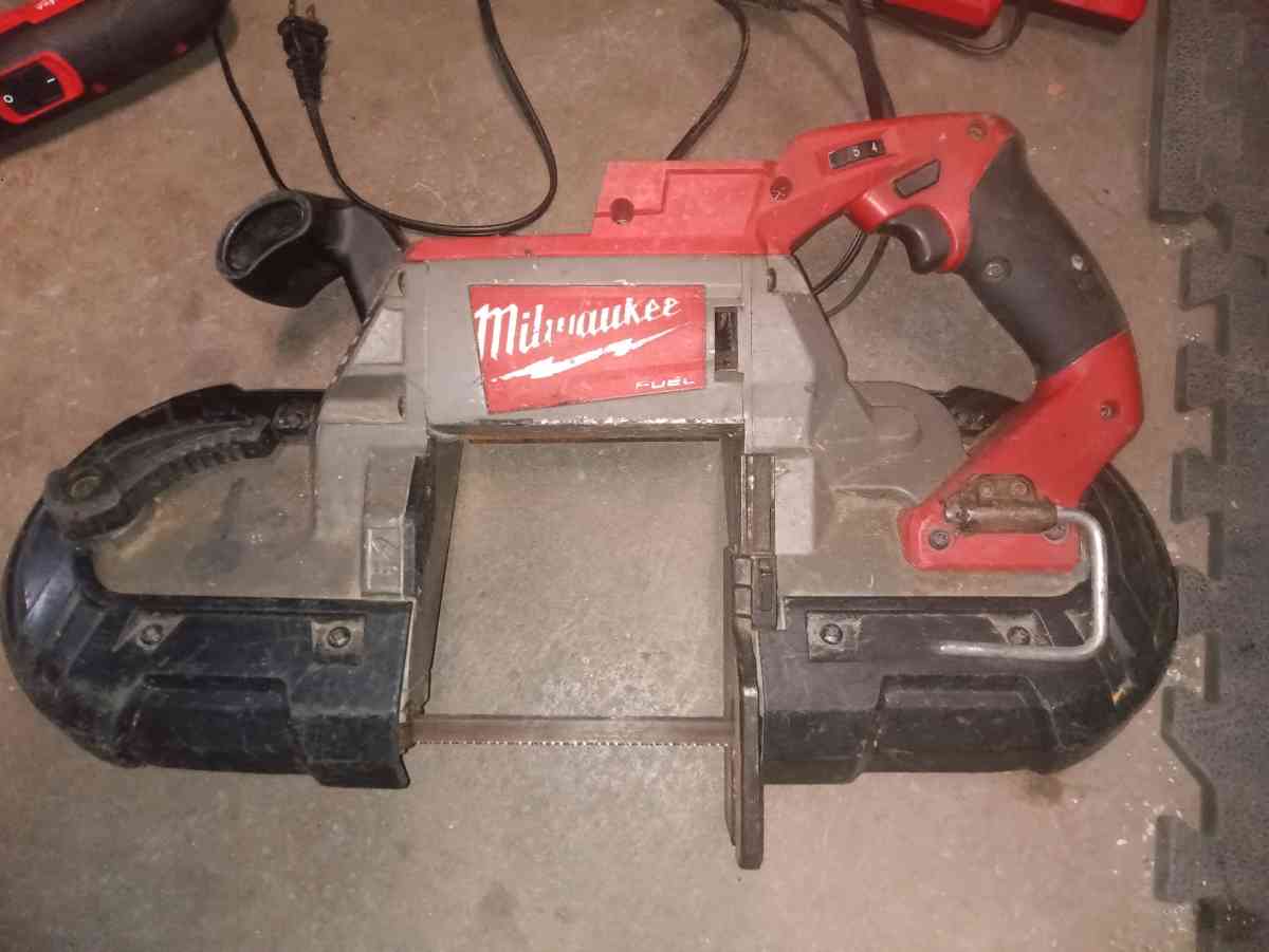 Milwaukee band saw and Batteries