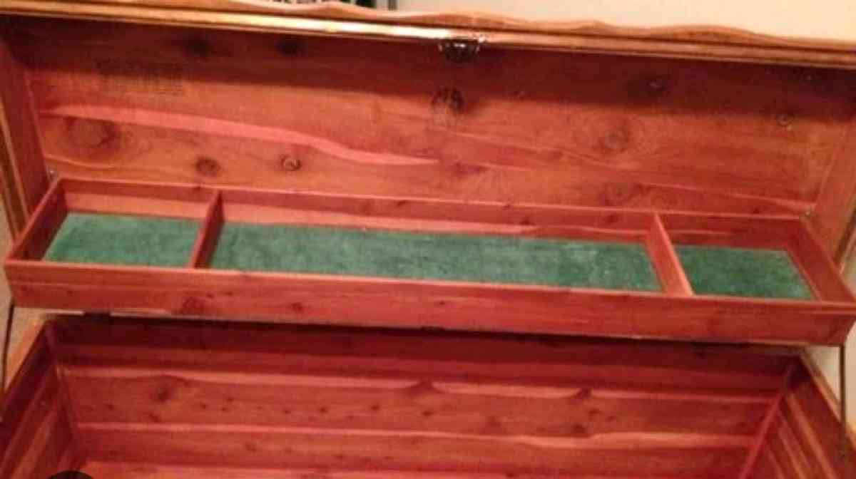 Lane Hope cedar chest