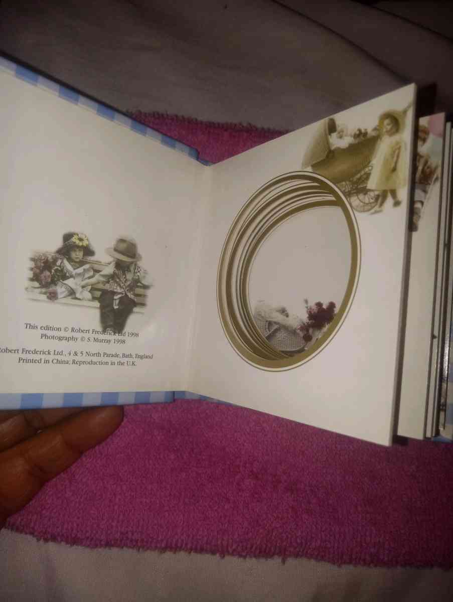 Photographs album books