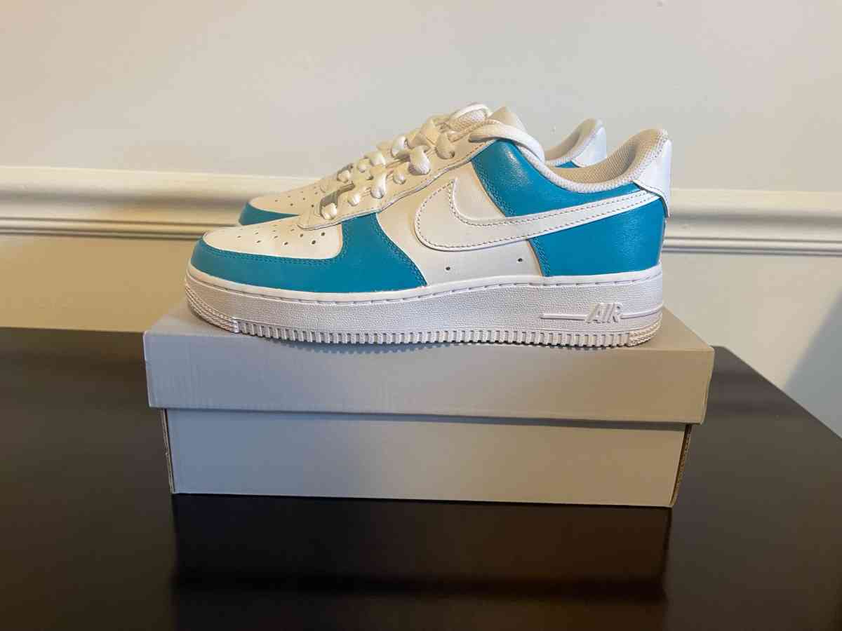 customized Sneakers - Fort Wayne, Indiana - FleaMarketBay