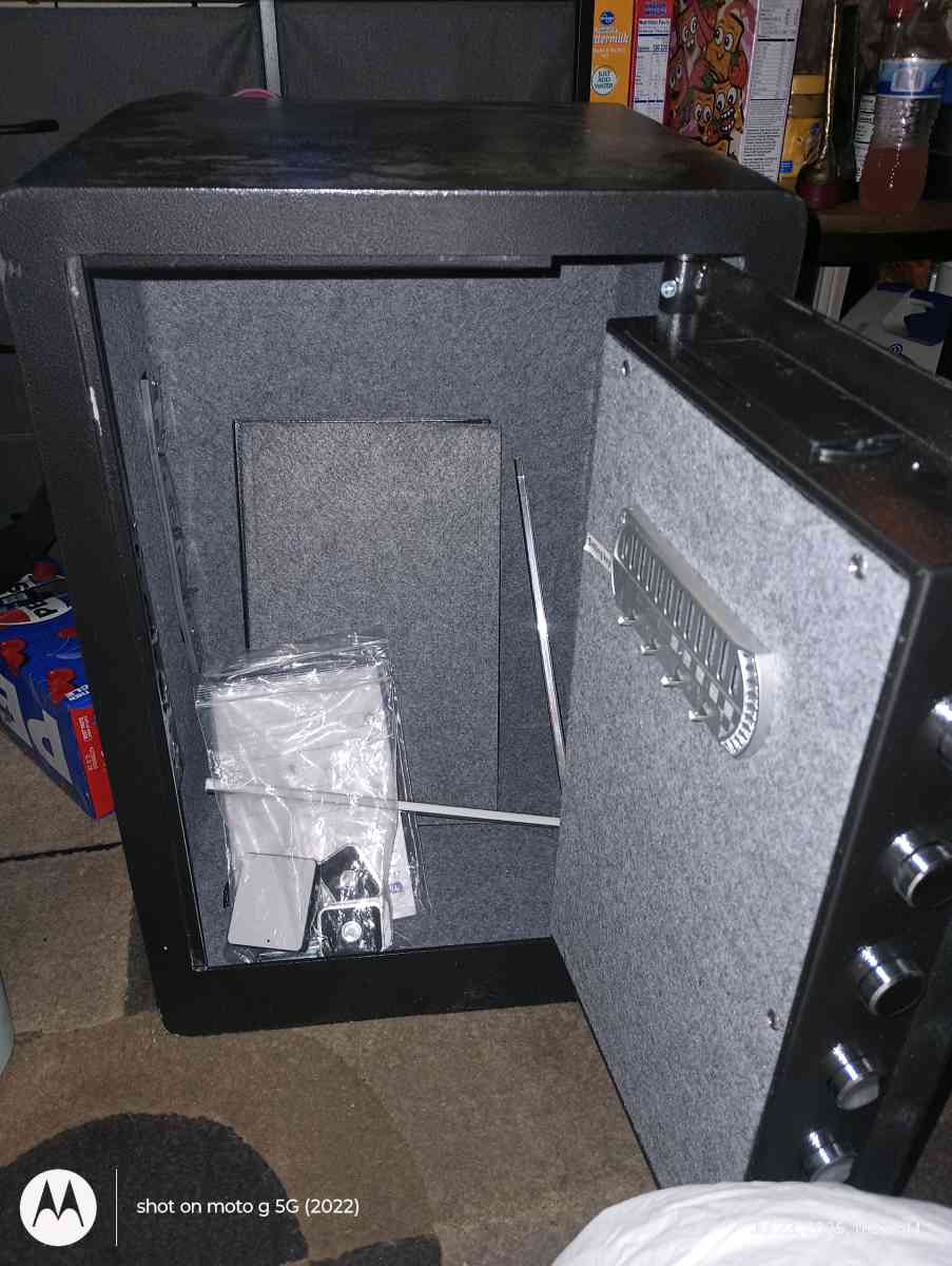 3 cubic feet home safe