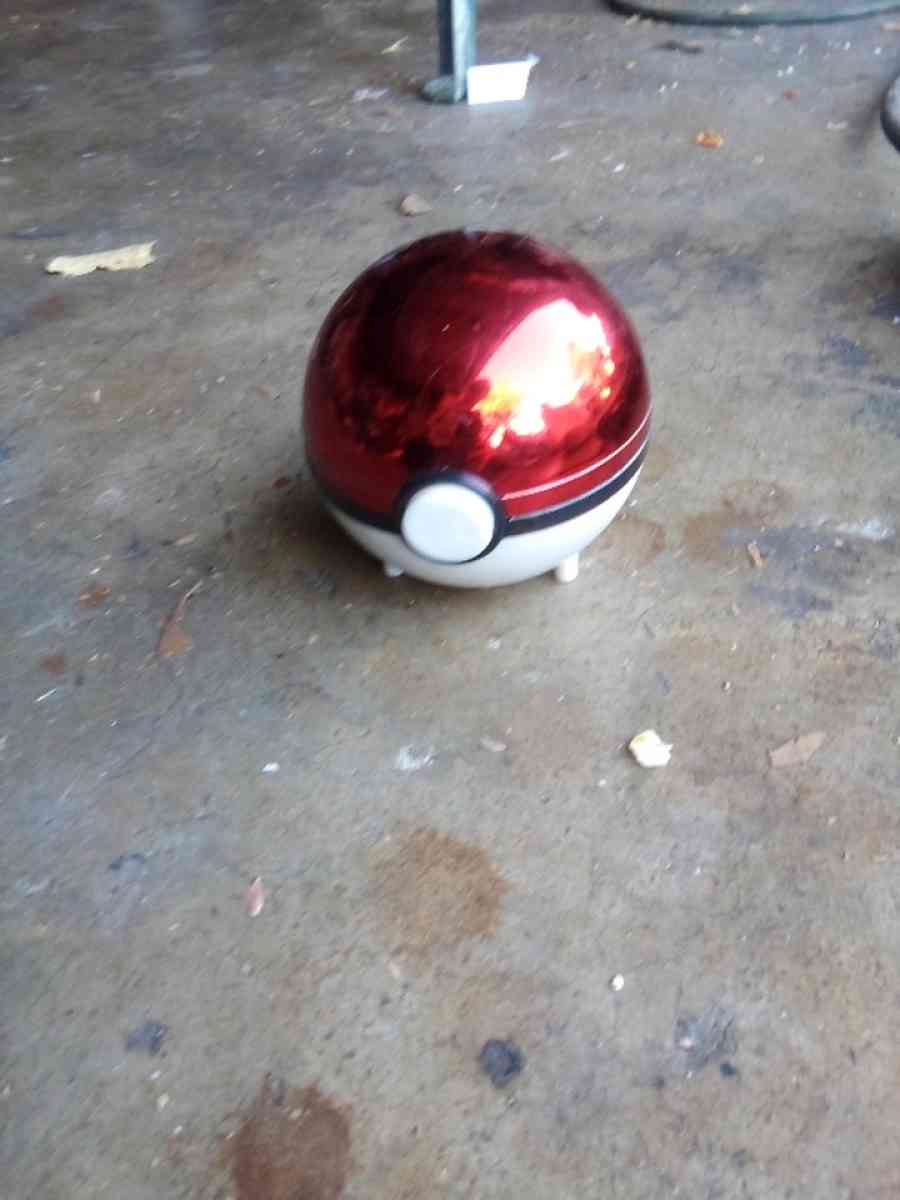 Pikachu Gold Plated trading card