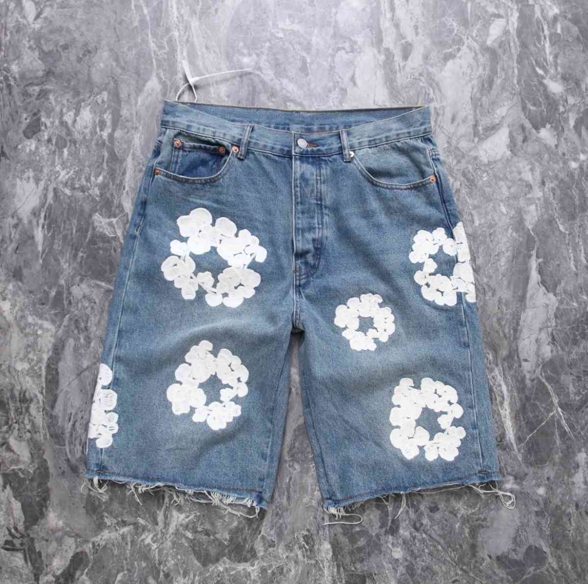 denim shorts - Tucson, Arizona - FleaMarketBay
