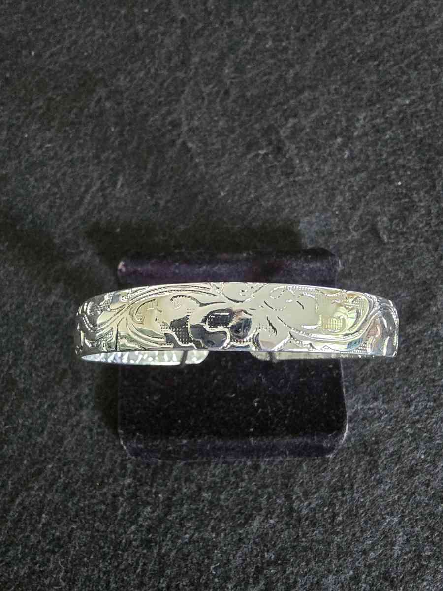 925 Sterling Silver Floral Bracelet - Simsbury, Connecticut - FleaMarketBay