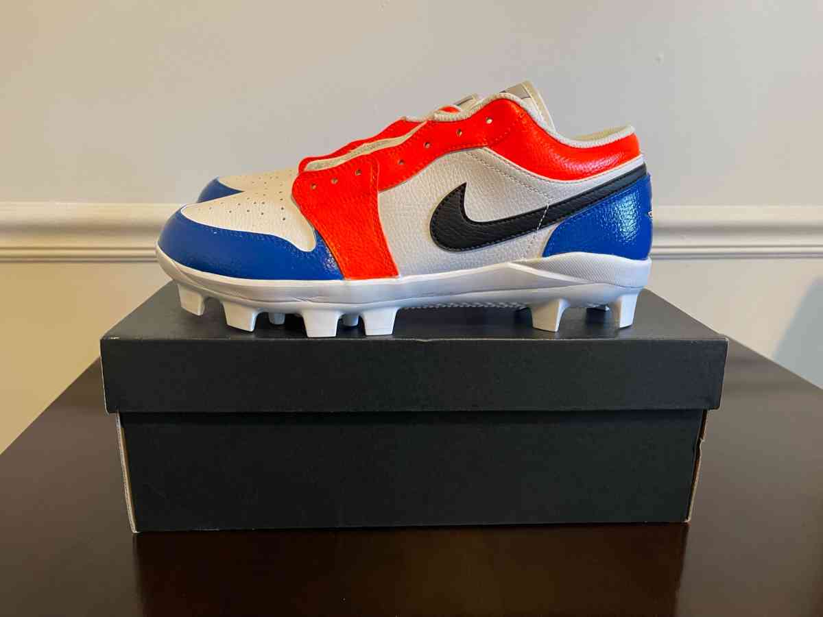 customized Sneakers - Fort Wayne, Indiana - FleaMarketBay