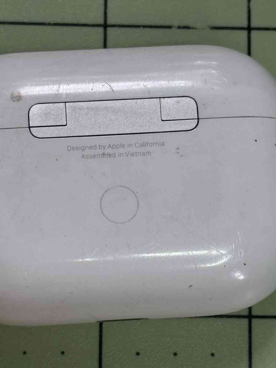 Genuine Apple AirPods Pro 1st Gen Charging Case A2190 Case O