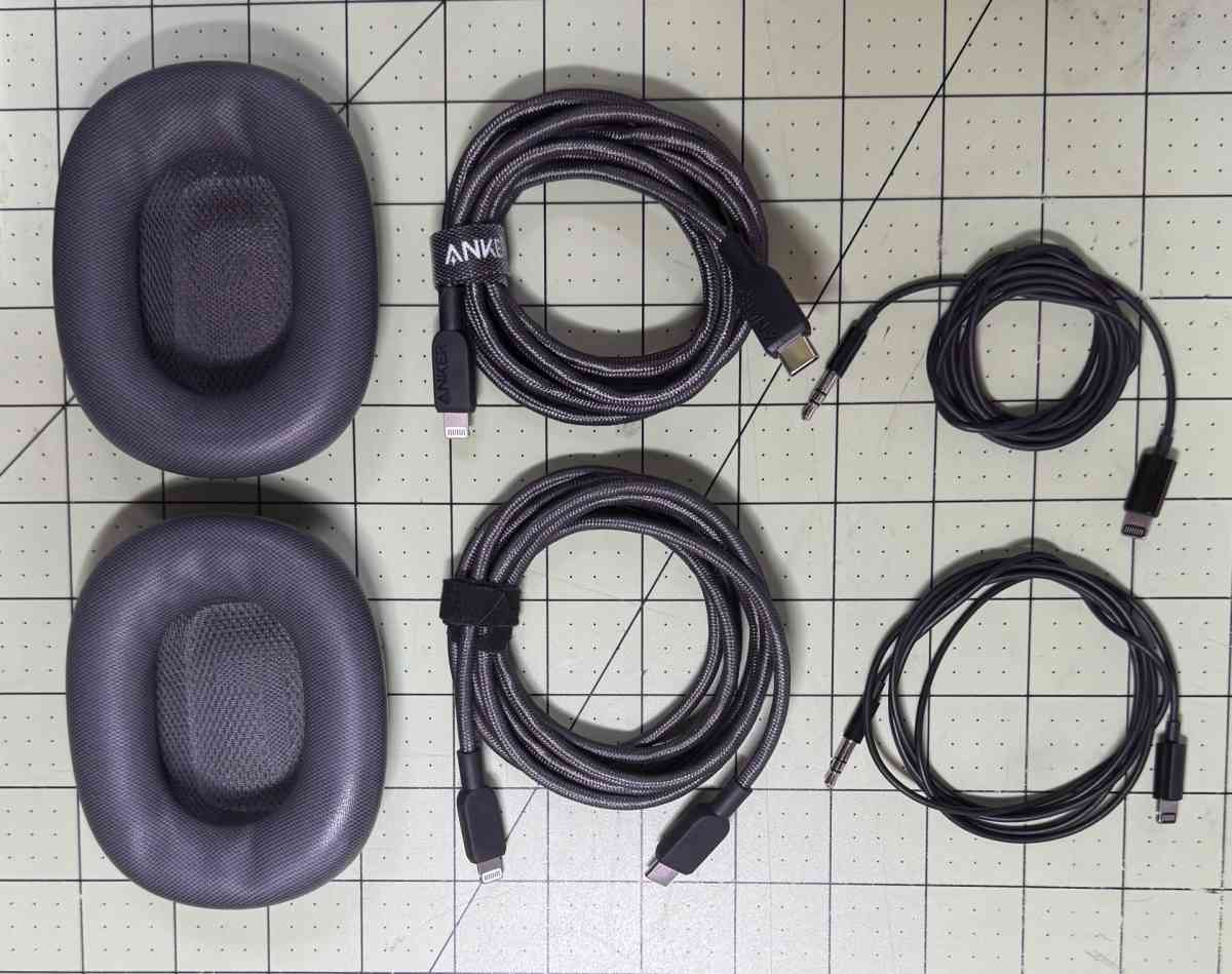 Apple AirPods Max Space Gray Used Fully Working With Case