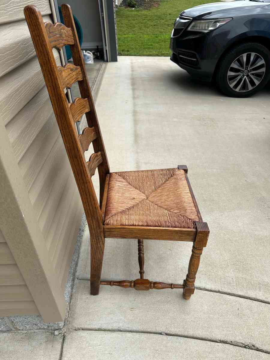 Vintage Wooden Ladder Back Chair with Woven Seat Antique Gre