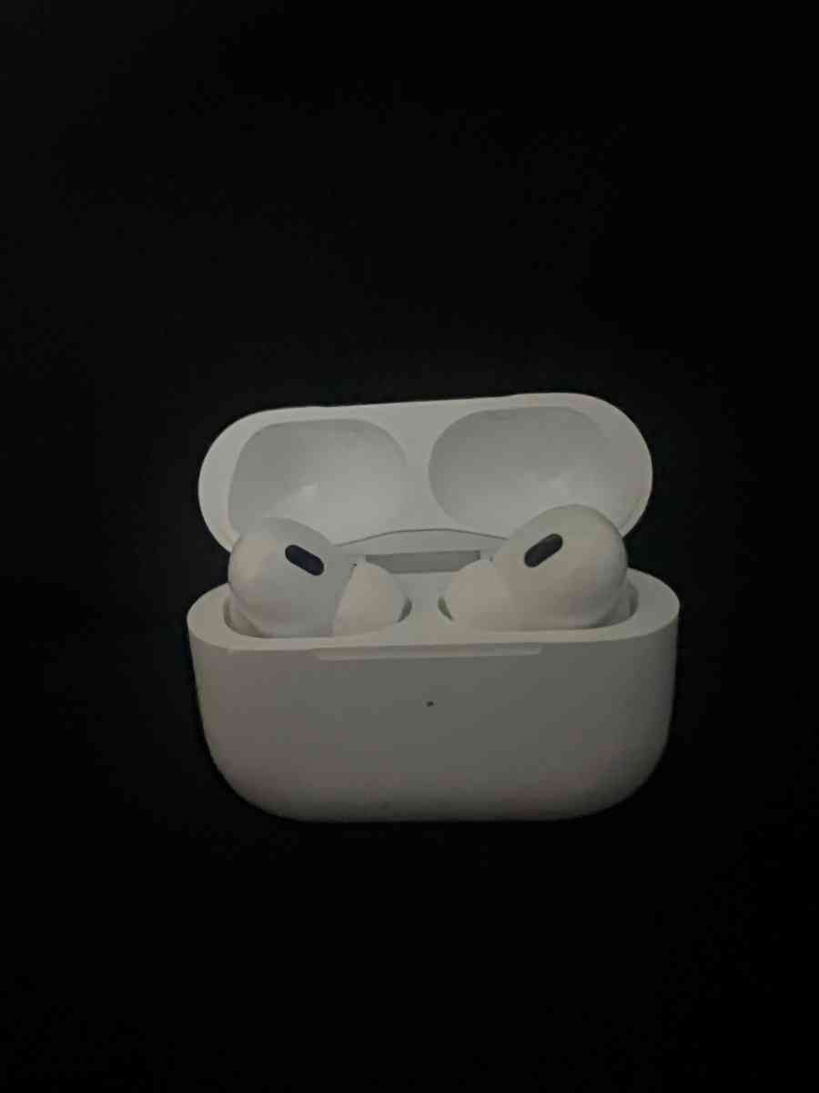 AirPods Pro 2 earbuds - Salem, Massachusetts - FleaMarketBay