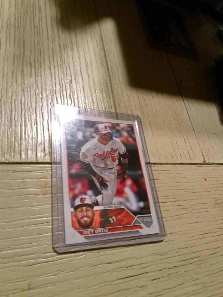 Topps JOEY ORTIZ ROOKIE