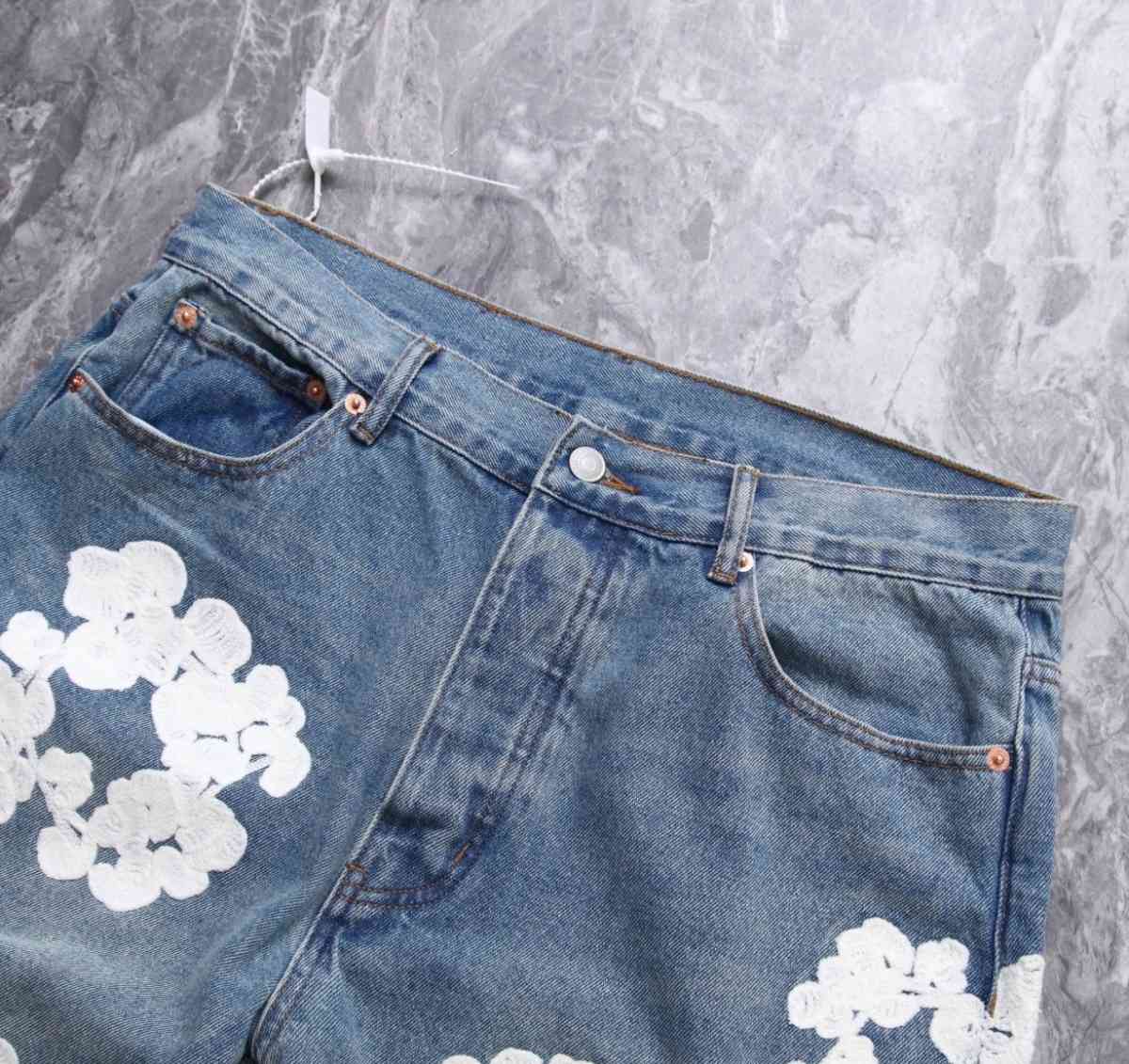 denim shorts - Tucson, Arizona - FleaMarketBay