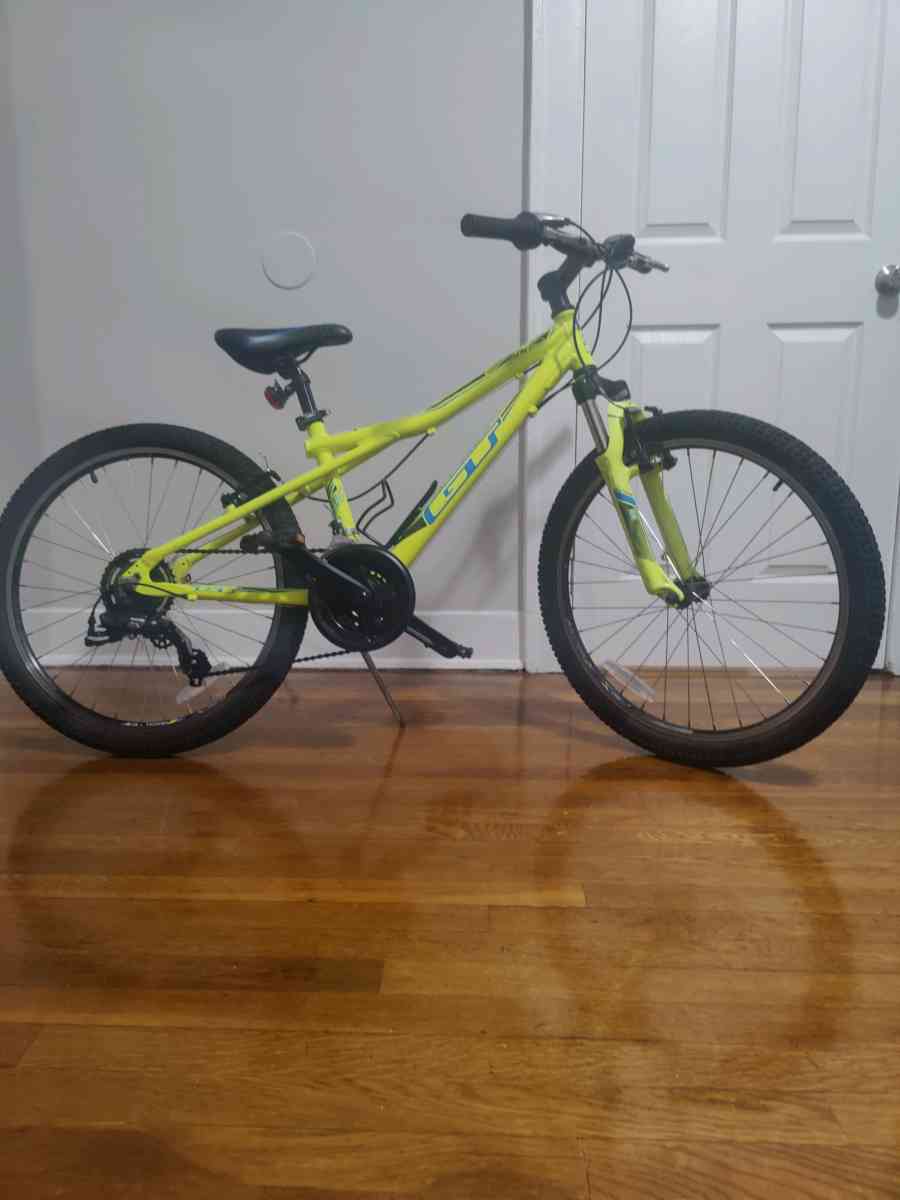 bicicleta GT 24