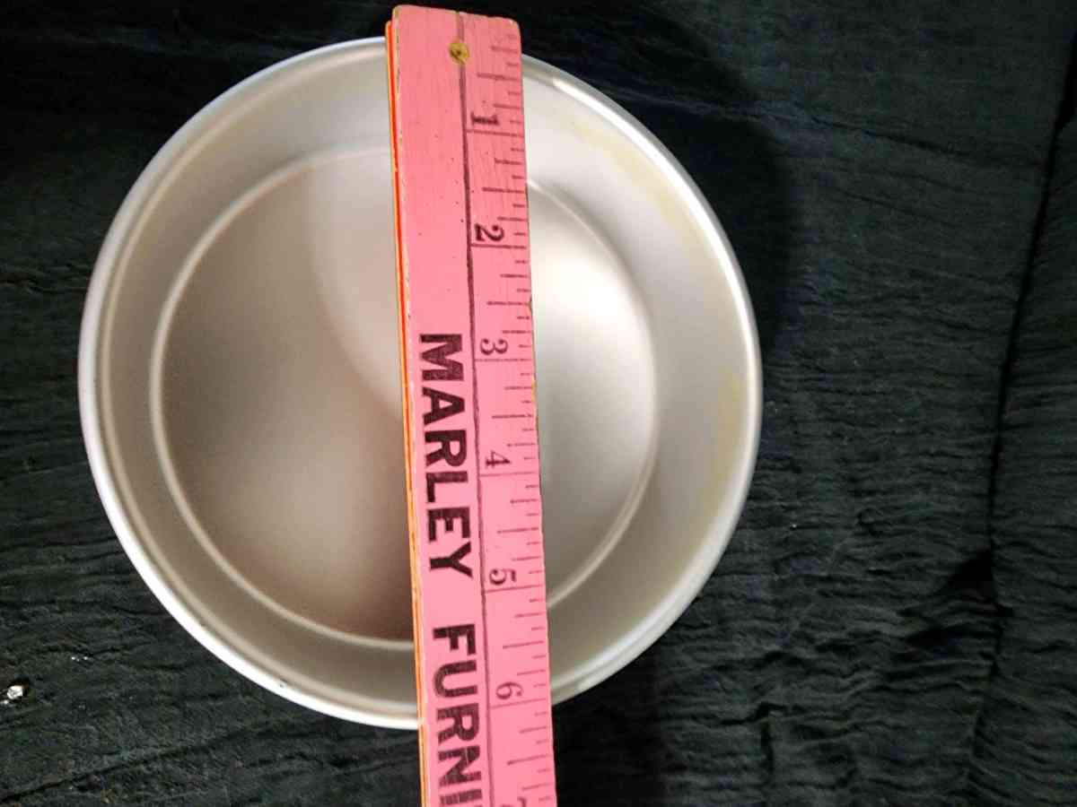 set of 4 Wilton cake pans - Knoxville, Tennessee - FleaMarketBay
