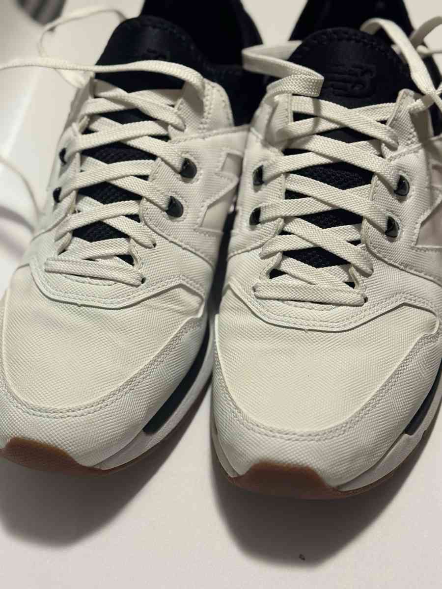 New Balance 009 shoes sneakersMLOO9UTW black white Size 11