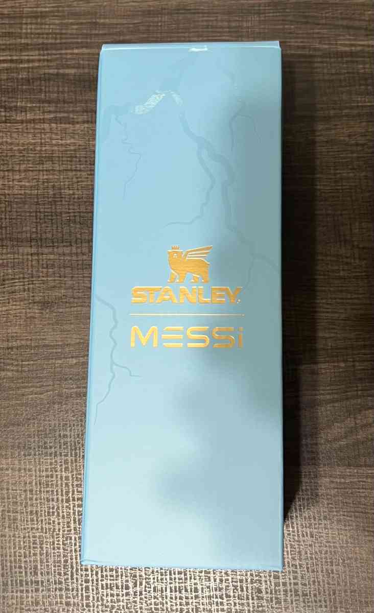 MESSI X STANLEY 1913ICEFLOW FLIP STRAW20 BOTTLE - Hendersonville, Tennessee - FleaMarketBay