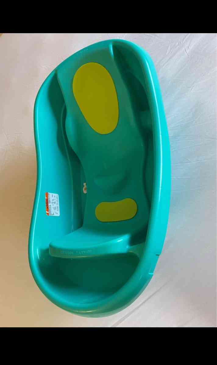 Baby bathtub