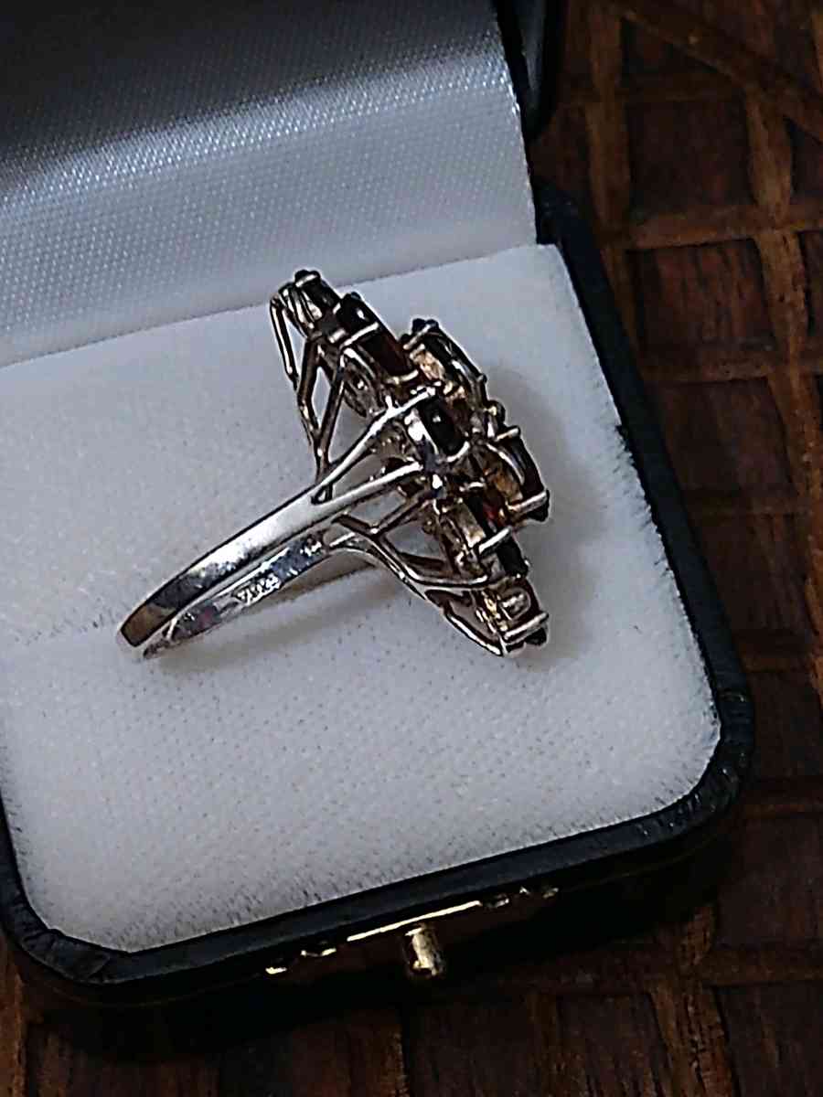 Sterling silver ring sz7