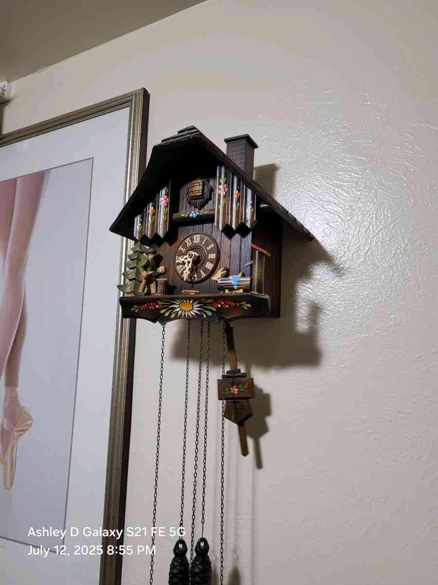 Romance Swiss Made by Roeger Wooden Cuckoo Clock homedecor