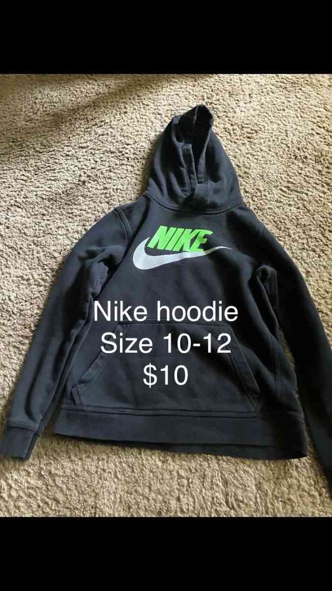 Boy Nike hoodie