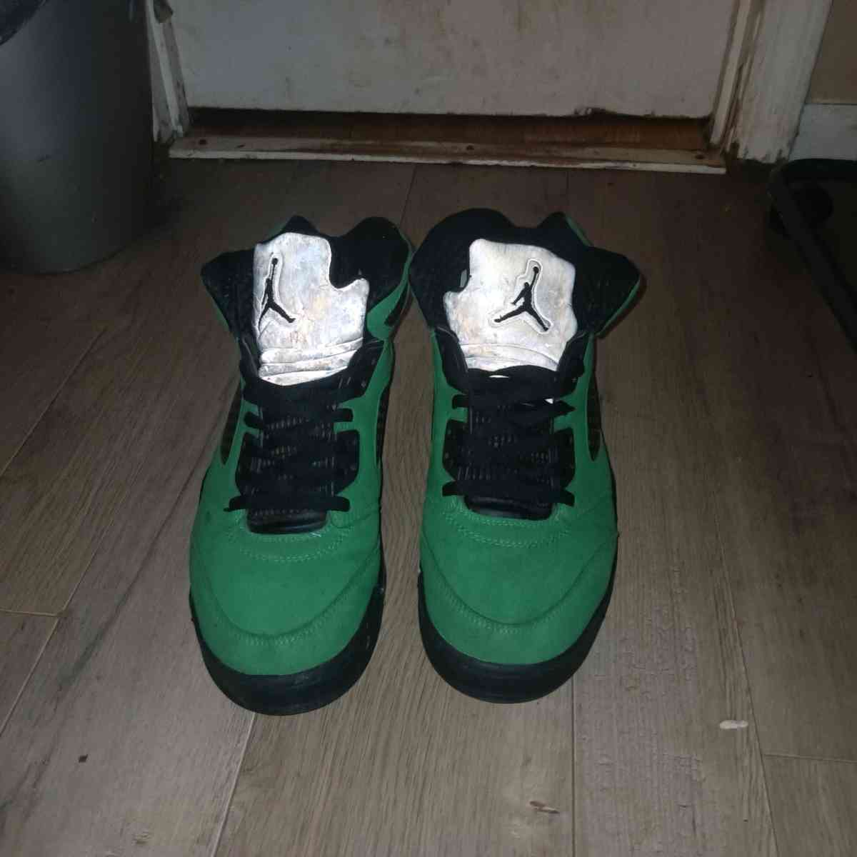 Jordan Retro 5 SE Oregon