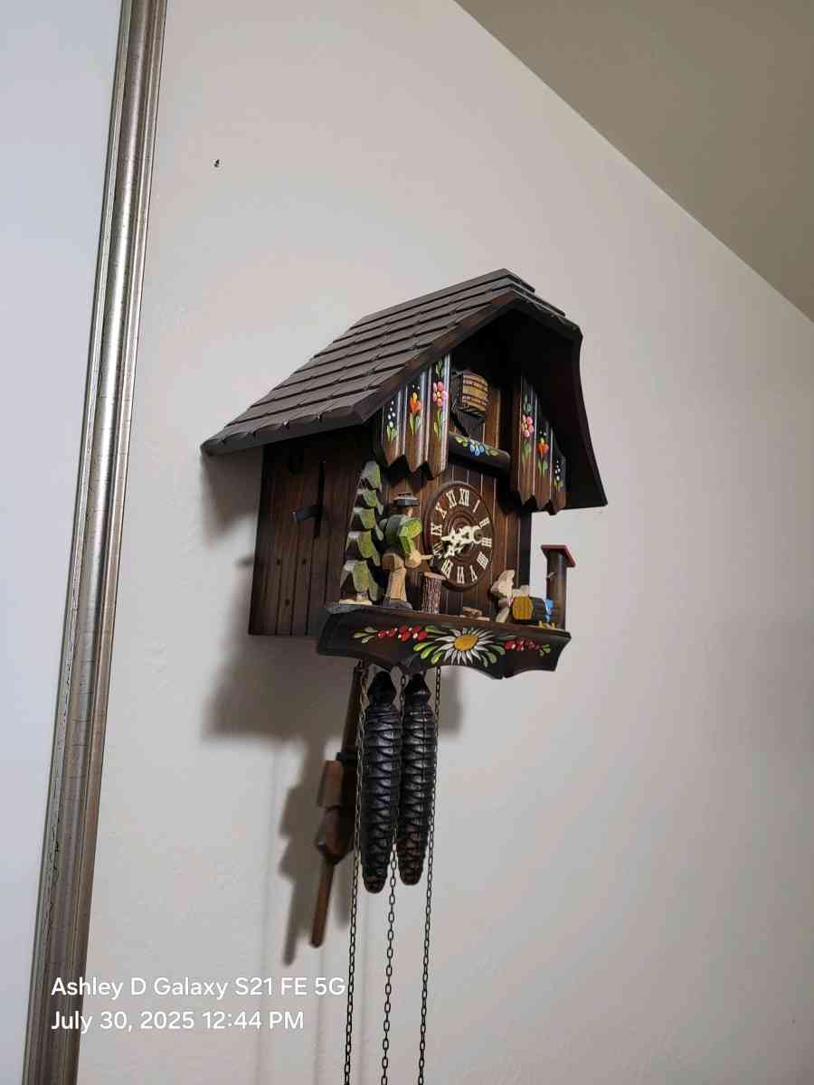 1970s vintage German cuckoo clock with pine cones and pineap