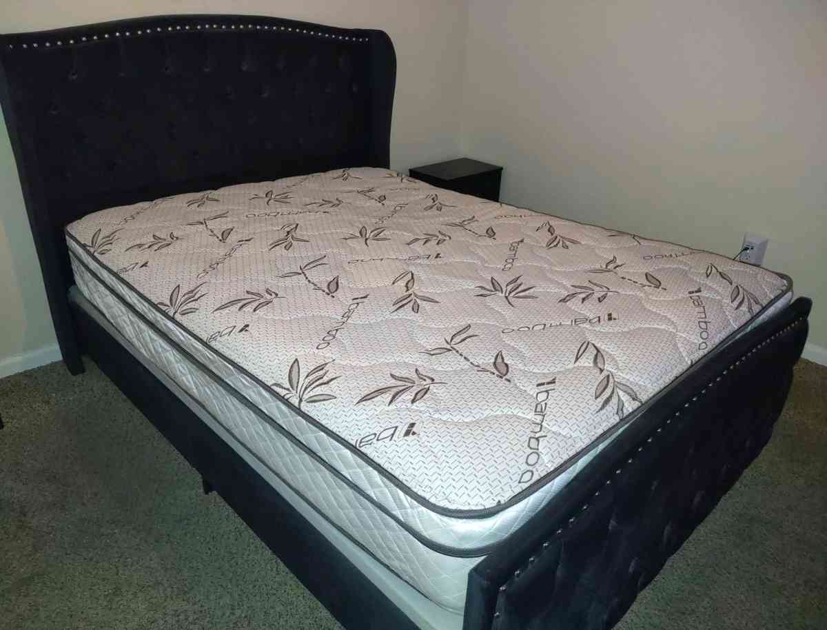 Queen Bed with  Bamboo Mattress - Las Vegas, Nevada - FleaMarketBay