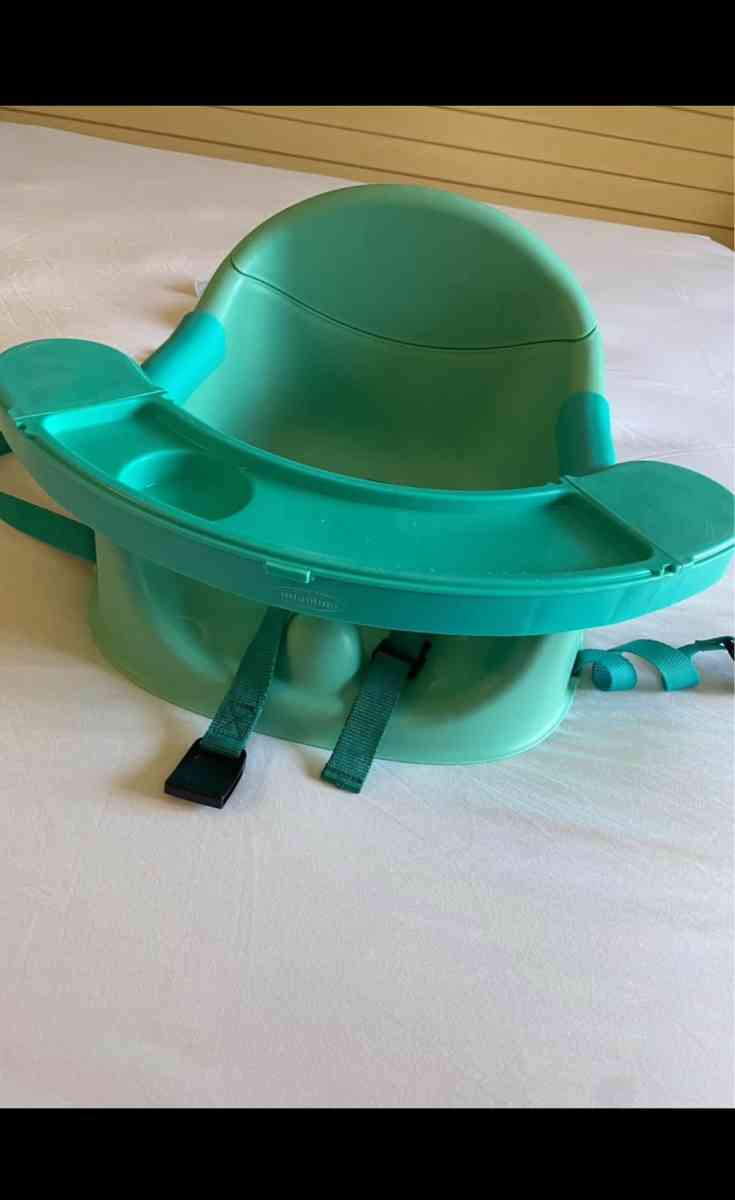 Booster feeding seat