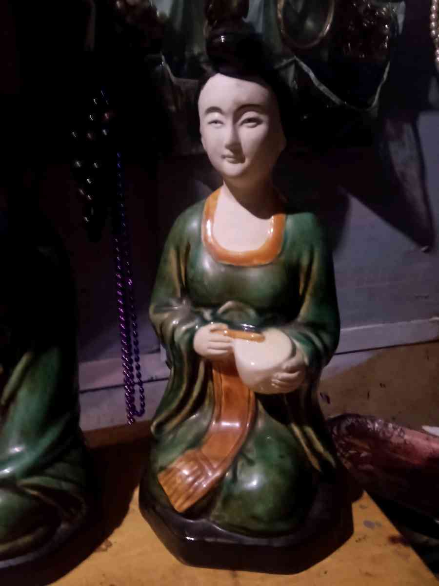 set of 3  porcelain figurines