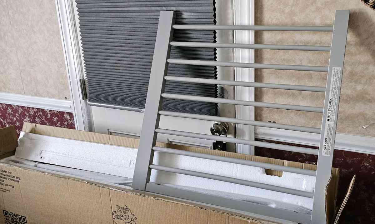 Convertable Crib NEW still in the box - Gilbertsville, Pennsylvania - FleaMarketBay