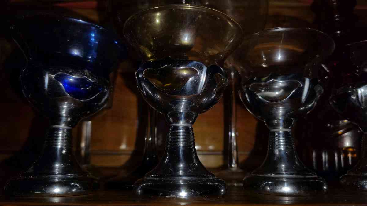 the antique ceremony ritual glasses the red one for 700 alon