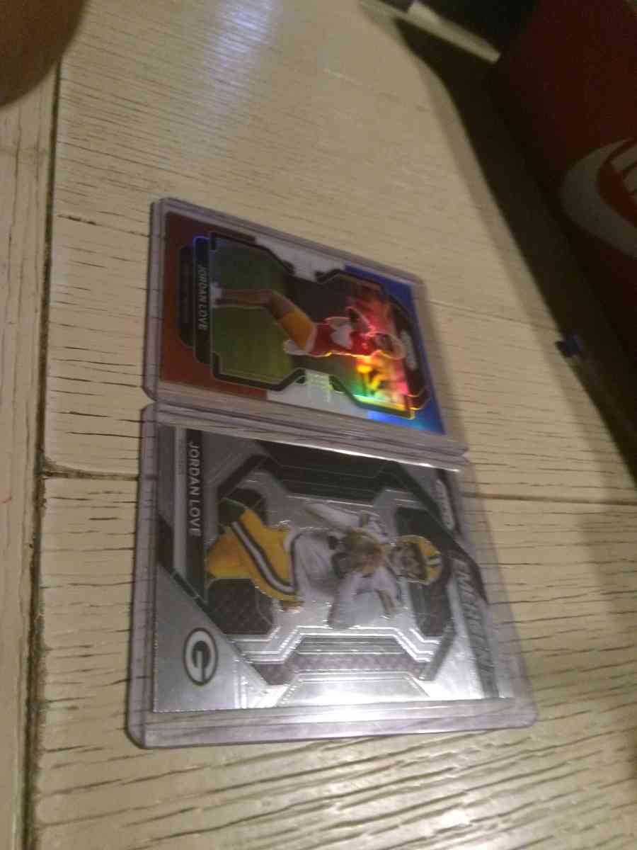 2 Jordan Love rookie cards from prizm