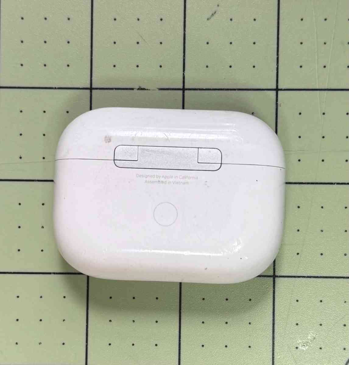 Genuine Apple AirPods Pro 1st Gen Charging Case A2190 Case O