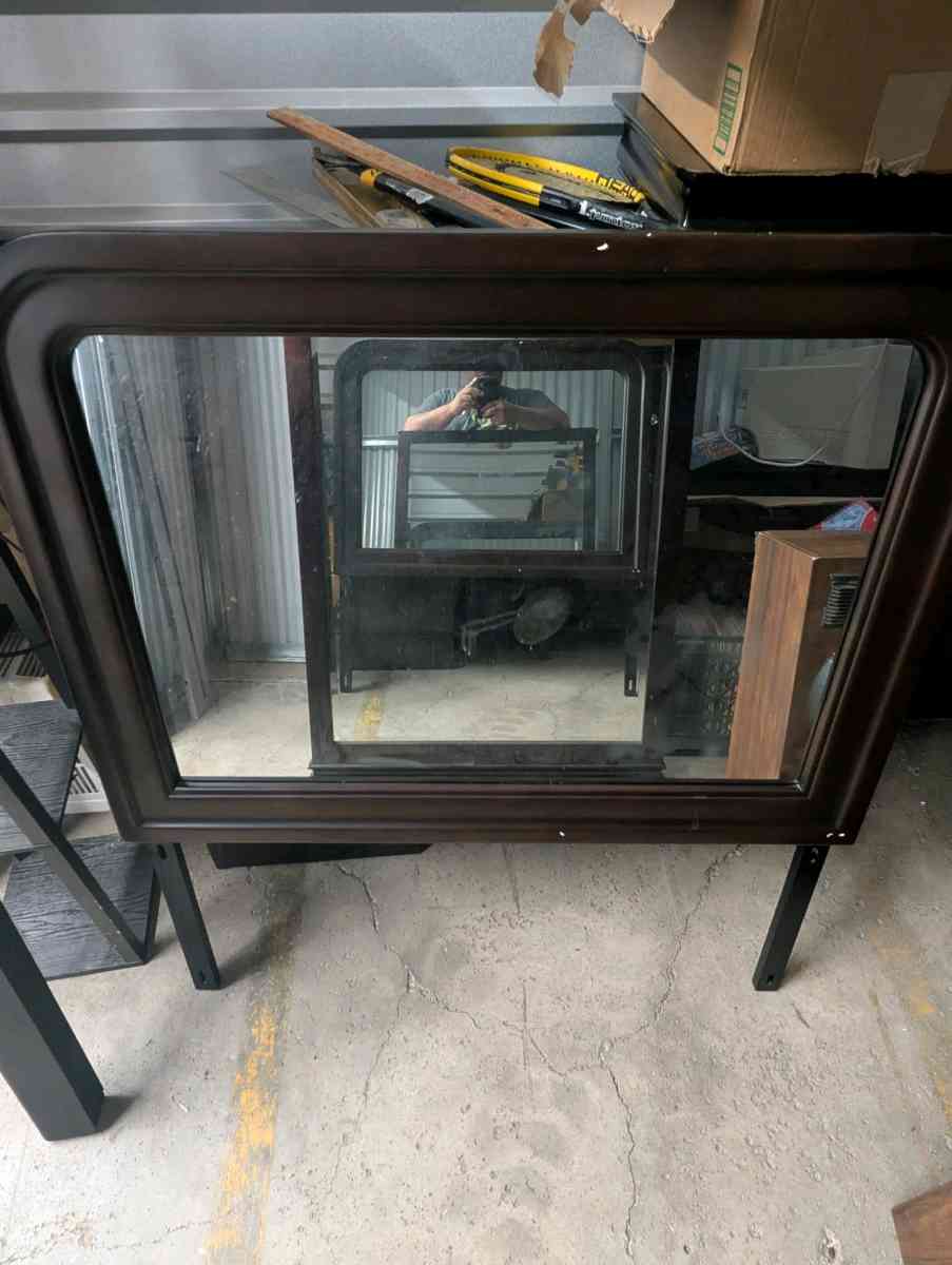 BEDROOM SET - Albany, New York - FleaMarketBay